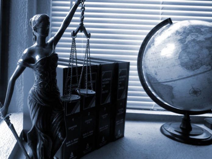 Obsługa prawna firm - kiedy w firmie potrzebny jest prawnik?